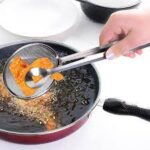 Multi-Functional  2 in 1 Fry Tool Filter Spoon Strainer With Clip Oil Frying BBQ Filter Stainless Steel Mesh Strainer Kitchen Tool Frying Mesh Colander Quick Strain Stainless Steel Tong Colander